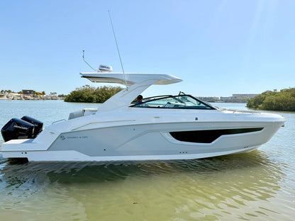 2026 Cruisers Yachts 34 GLS Outboard 34.0 feet, Clearwater, Florida #4