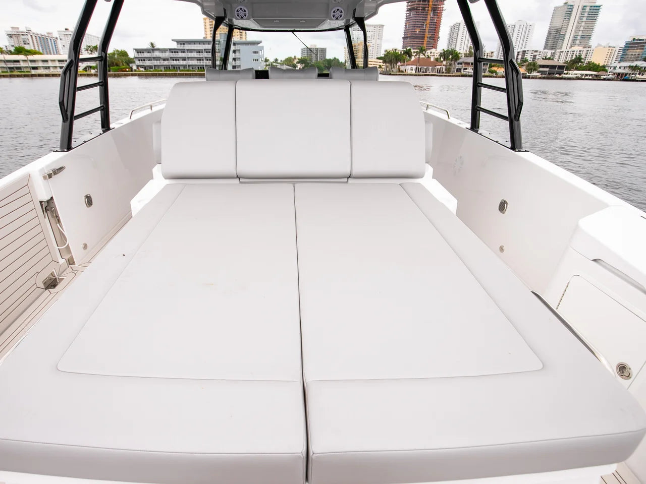 2026 Cruisers Yachts 38 VTR 38.0 feet, Clearwater, Florida #31