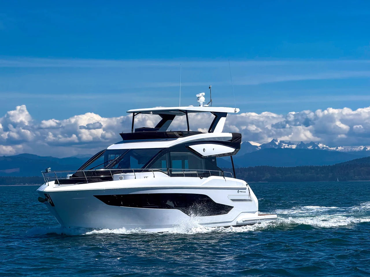 2027 Cruisers Yachts 50 FLY 50.0 feet, Clearwater, Florida #7