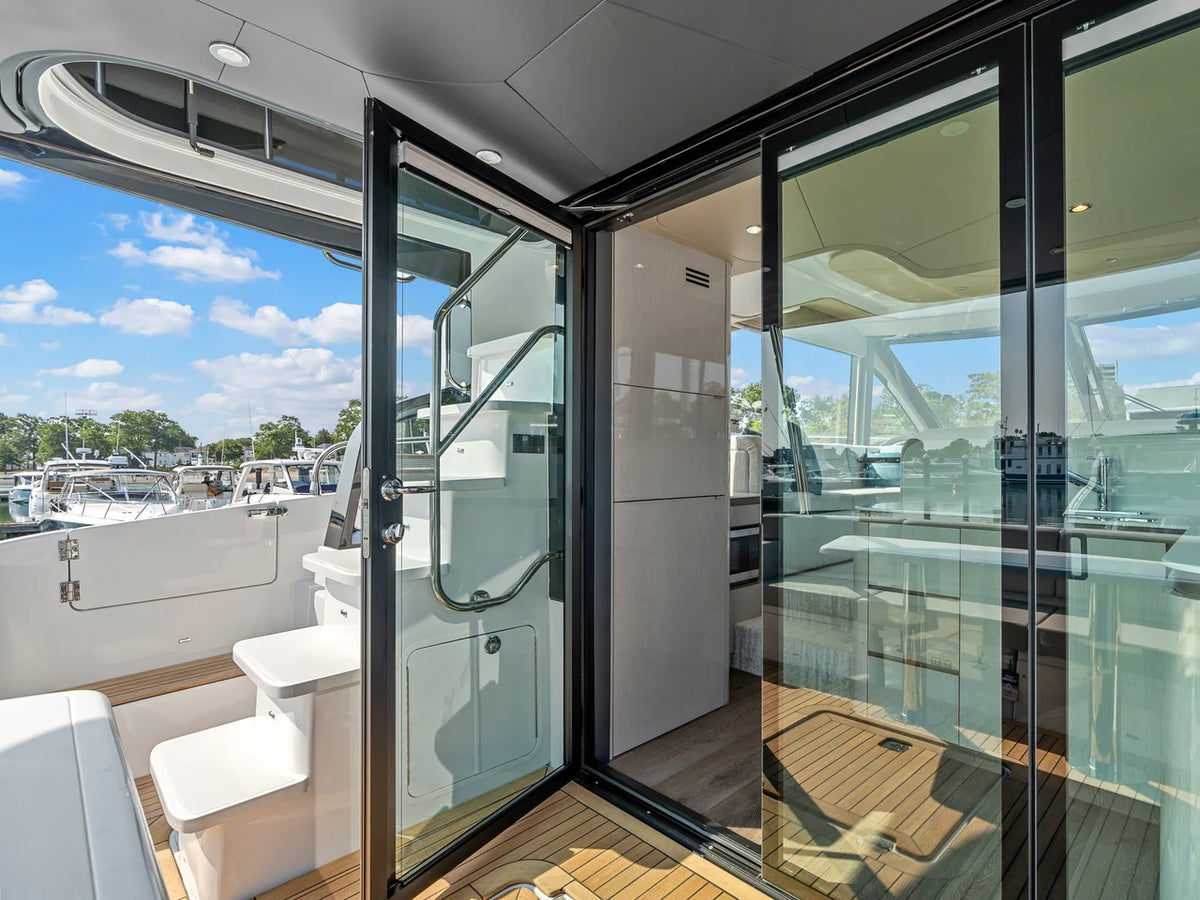 2027 Cruisers Yachts 50 FLY 50.0 feet, Clearwater, Florida #13