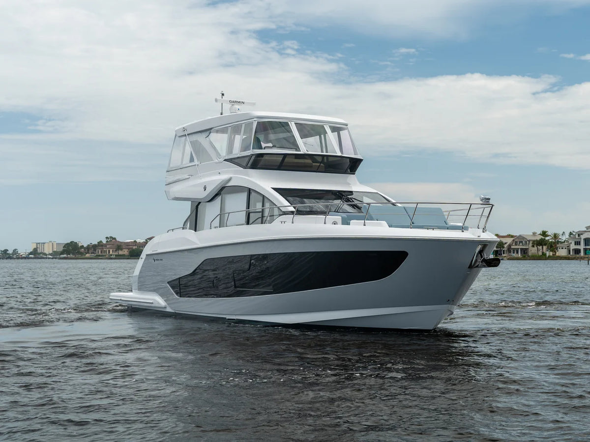 2026 Cruisers Yachts 57 FLY 57.0 feet, Clearwater, Florida #4