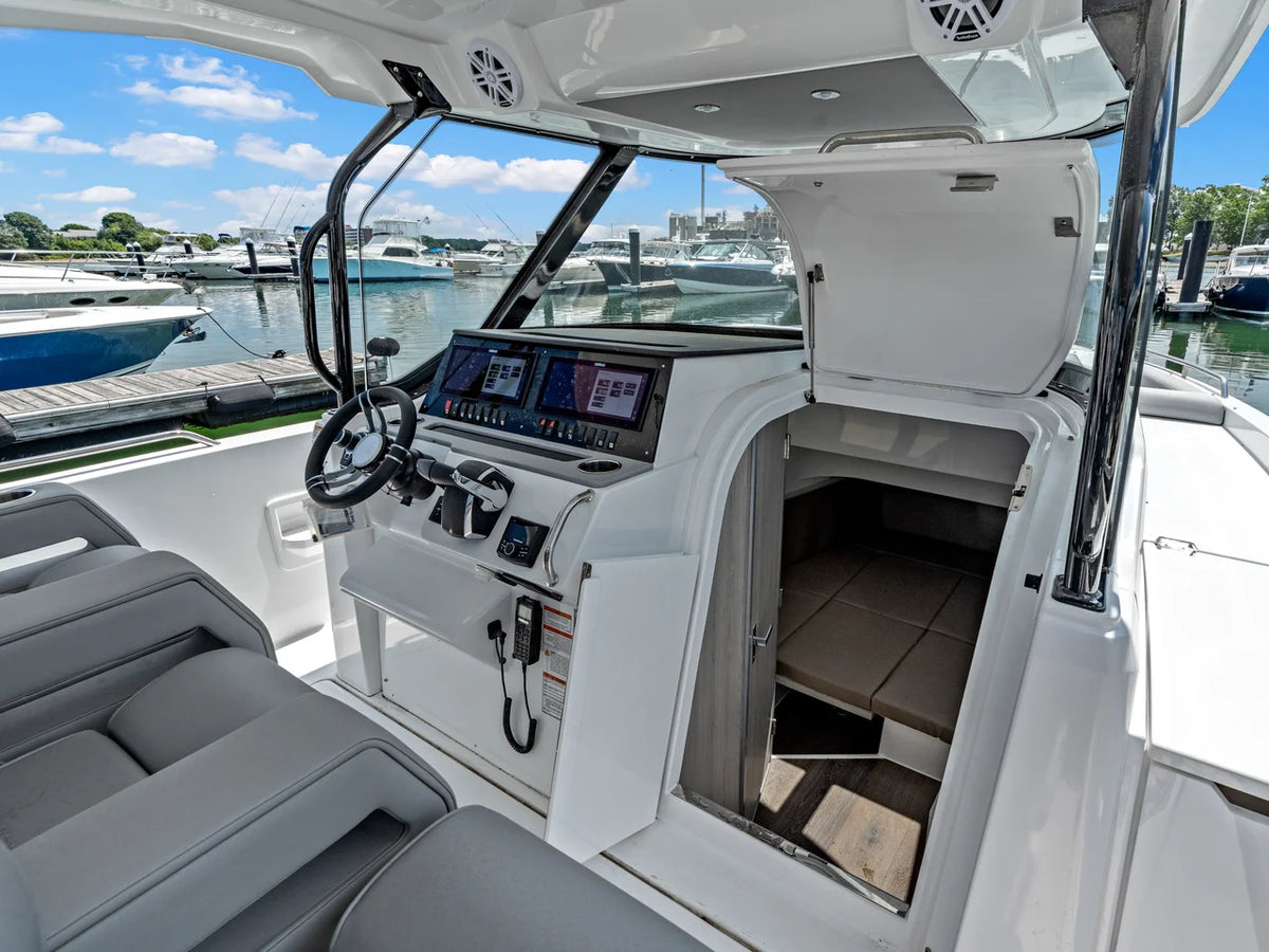 2026 Cruisers Yachts 38 VTR 38.0 feet, Clearwater, Florida #24