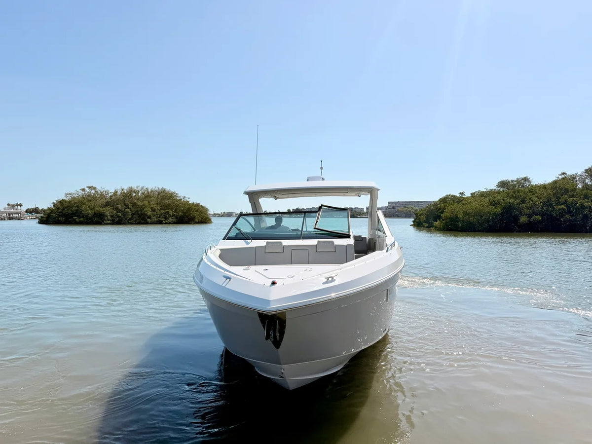 2026 Cruisers Yachts 34 GLS Outboard 34.0 feet, Clearwater, Florida #24