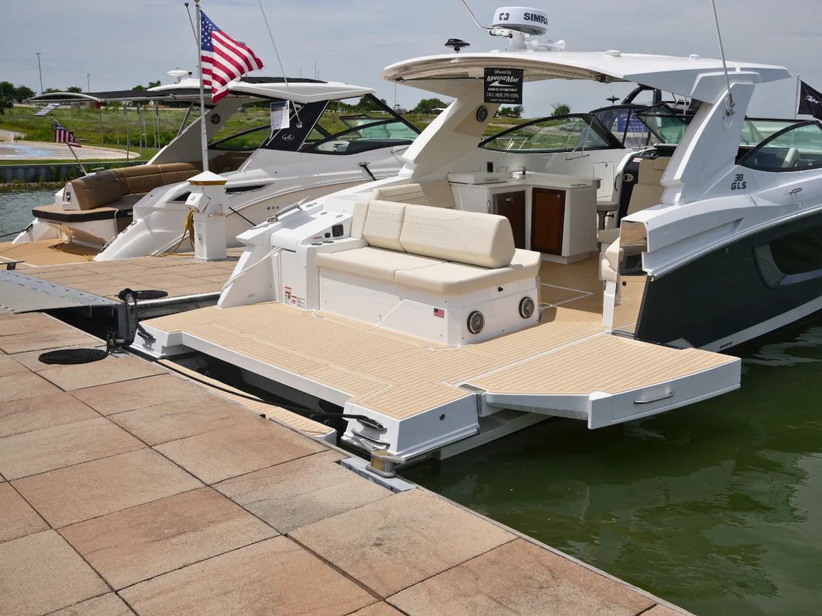 2026 Cruisers Yachts 38 GLS 38.0 feet, Clearwater, Florida #9