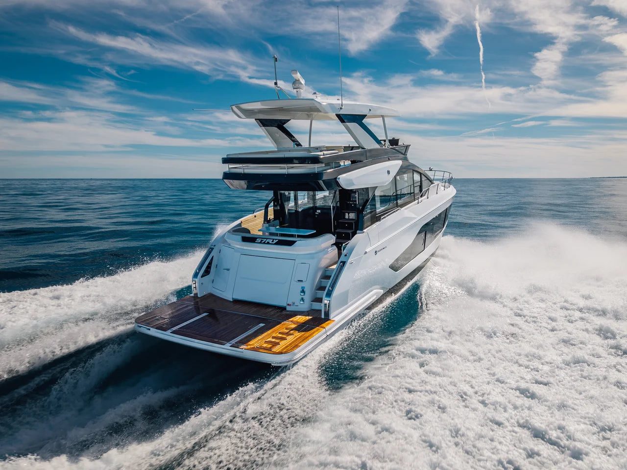 2026 Cruisers Yachts 57 FLY 57.0 feet, Clearwater, Florida #7
