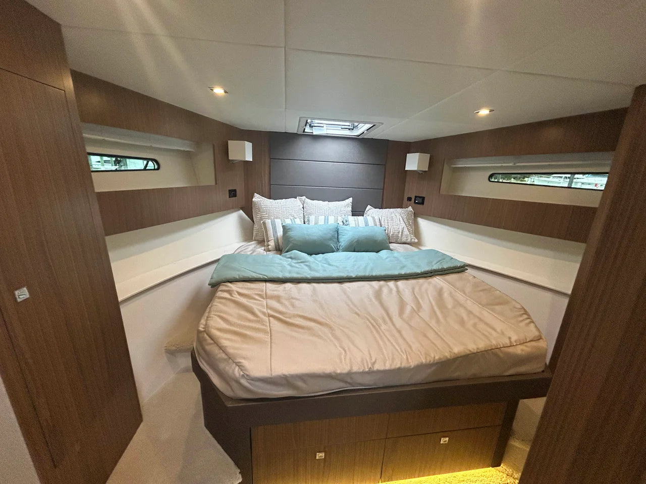 2026 Cruisers Yachts 42 Cantius 42.0 feet, Clearwater, Florida #53