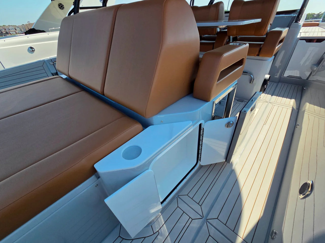 2027 Cruisers Yachts 38 VTR 38.0 feet, Clearwater, Florida #18