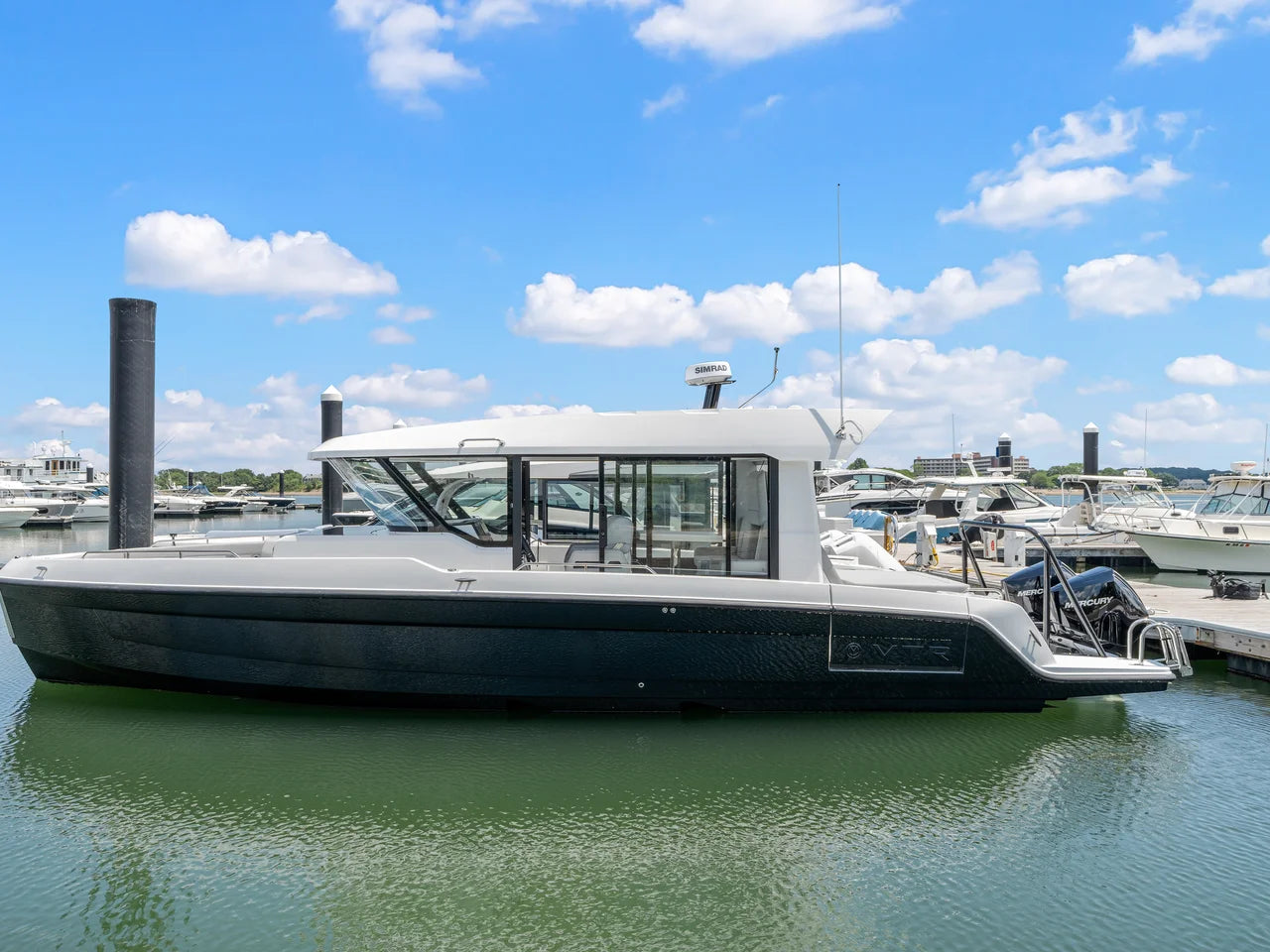 2026 Cruisers Yachts 38 VTR EC 38.0 feet, Clearwater, Florida #4
