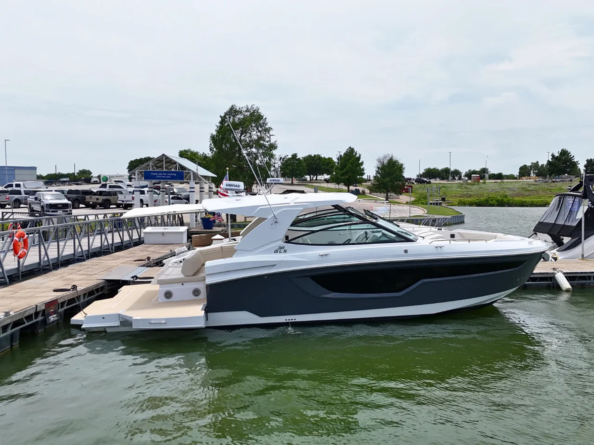 2026 Cruisers Yachts 38 GLS 38.0 feet, Clearwater, Florida #1