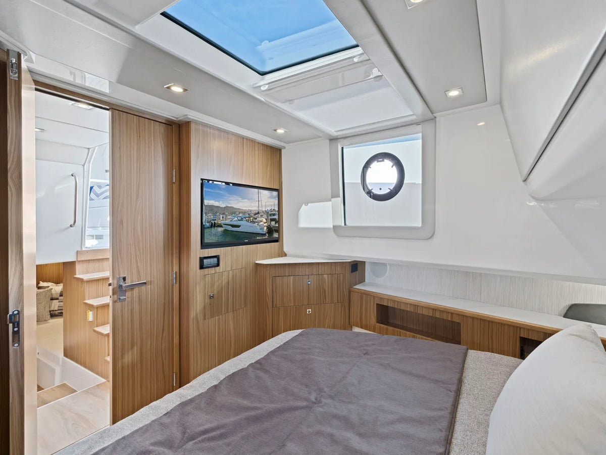 2026 Cruisers Yachts 50GLS OB 50.0 feet, Clearwater, Florida #34