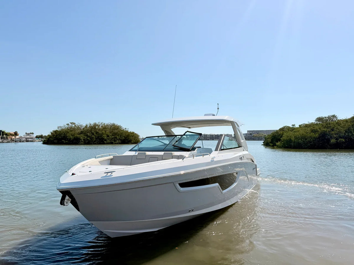 2026 Cruisers Yachts 34 GLS Outboard 34.0 feet, Clearwater, Florida #26