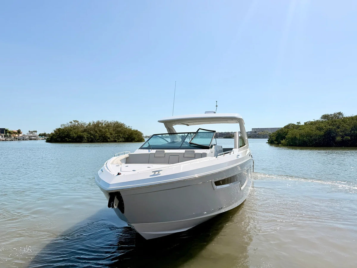 2026 Cruisers Yachts 34 GLS Outboard 34.0 feet, Clearwater, Florida #25