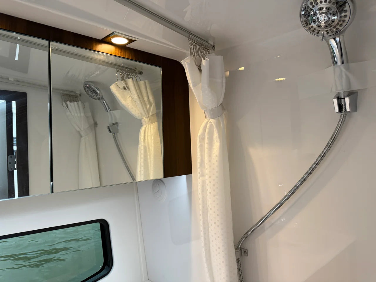 2026 Cruisers Yachts 34 GLS Outboard 34.0 feet, Clearwater, Florida #29