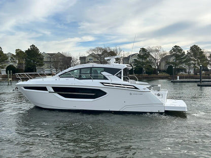 2026 Cruisers Yachts 42 Cantius 42.0 feet, Clearwater, Florida #4