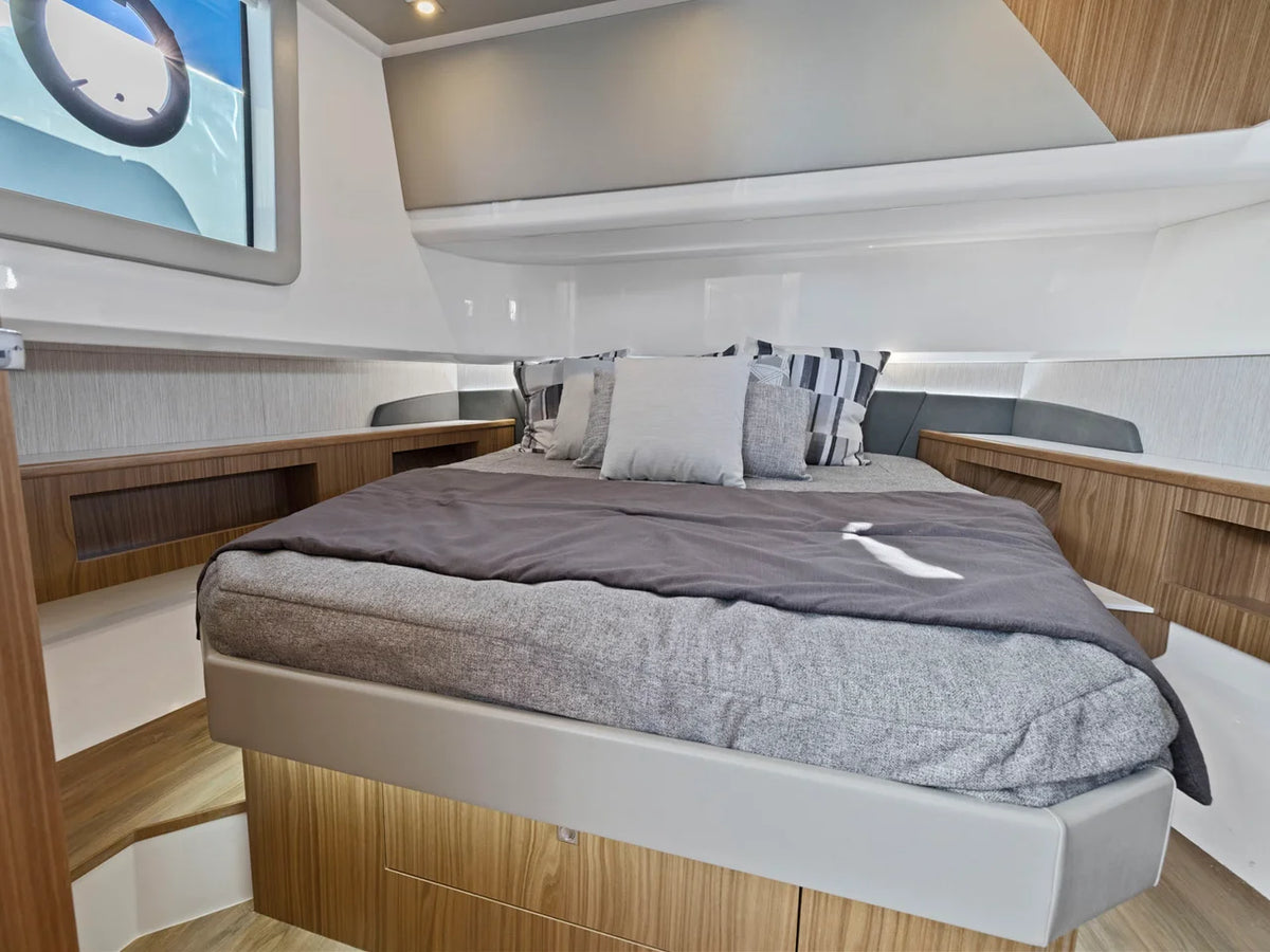 2026 Cruisers Yachts 50GLS OB 50.0 feet, Clearwater, Florida #33