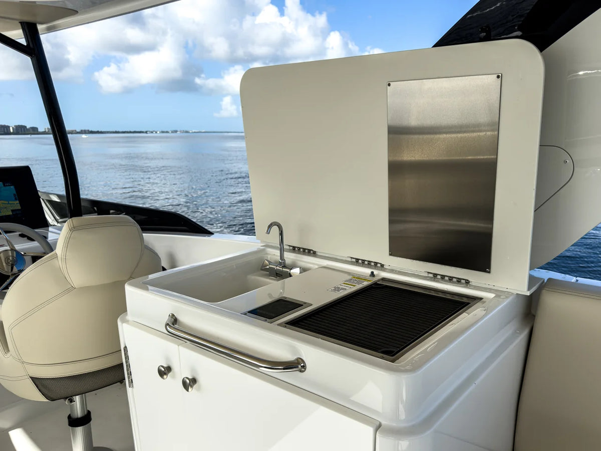 2026 Cruisers Yachts 50 FLY 50.0 feet, Clearwater, Florida #71