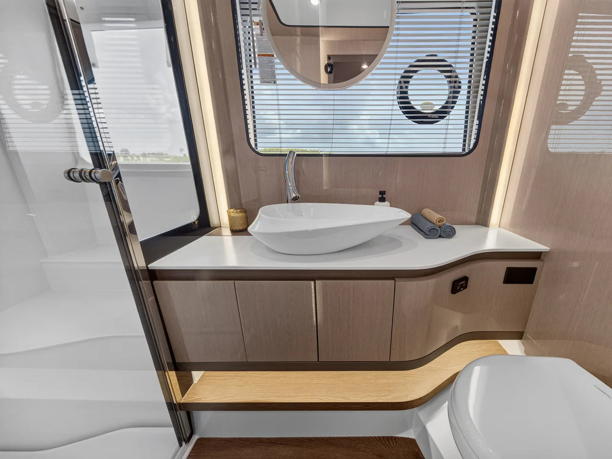 2026 Cruisers Yachts 57 FLY 57.0 feet, Clearwater, Florida #34