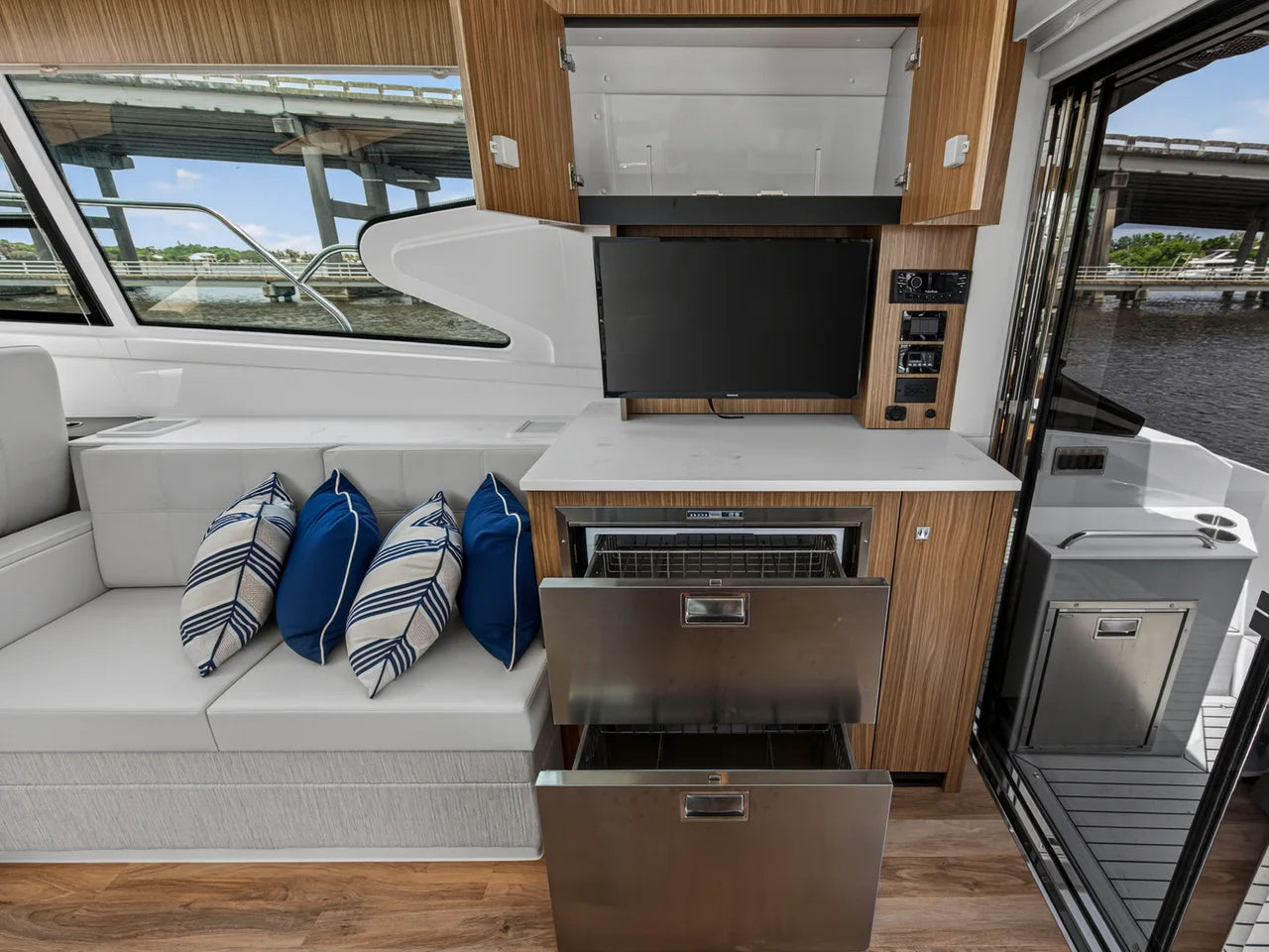 2026 Cruisers Yachts 46 Cantius 46.0 feet, Clearwater, Florida #22