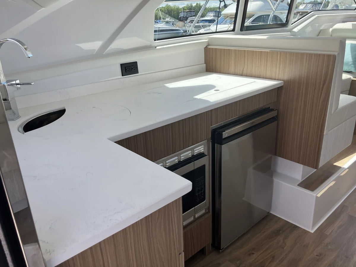 2026 Cruisers Yachts 42 Cantius 42.0 feet, Clearwater, Florida #10