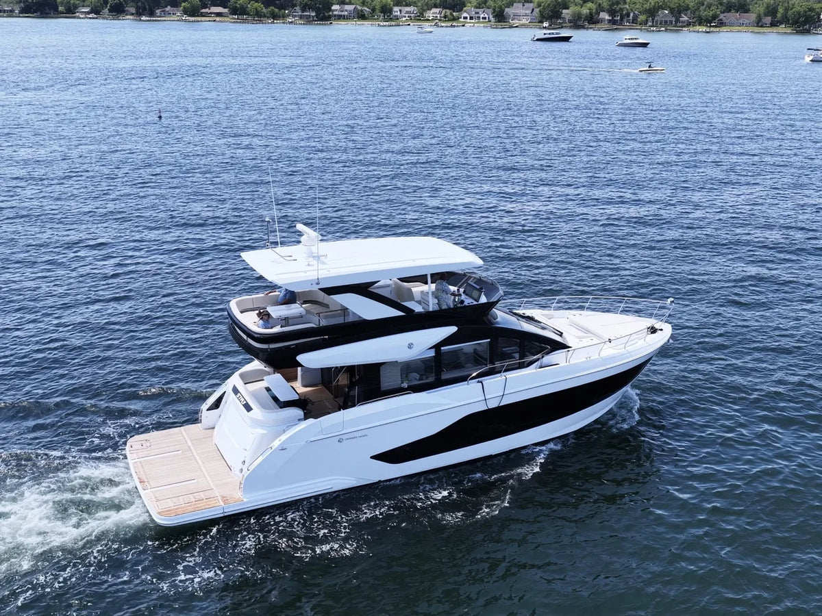 2026 Cruisers Yachts 57 FLY 57.0 feet, Clearwater, Florida #5