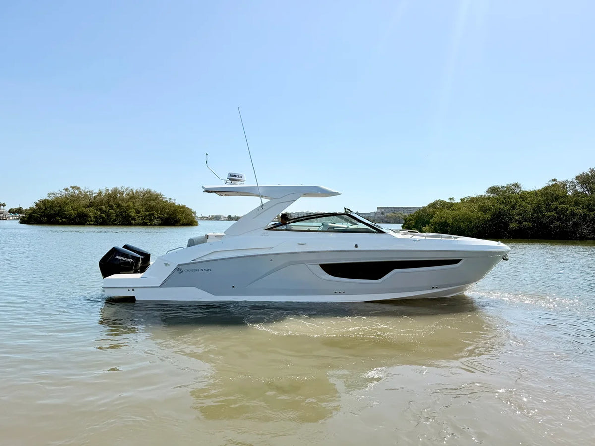 2026 Cruisers Yachts 34 GLS Outboard 34.0 feet, Clearwater, Florida #36