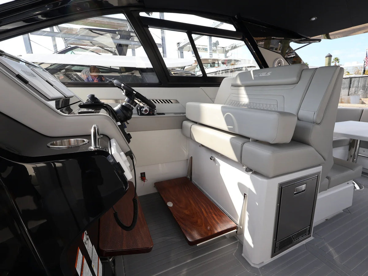 2026 Cruisers Yachts 42 GLS Outboard 42.0 feet, Clearwater, Florida #22