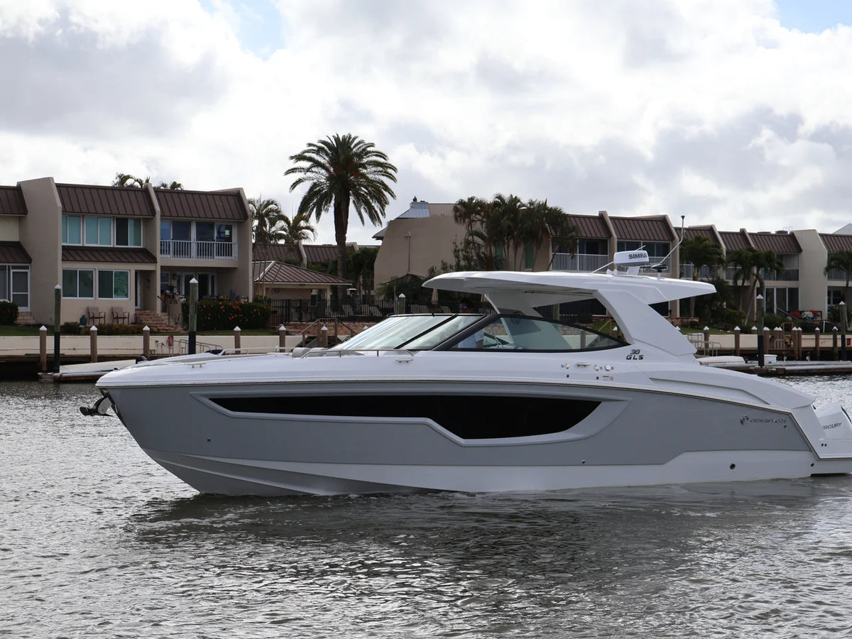 2026 Cruisers Yachts 38 GLS Outboard 38.0 feet, Clearwater, Florida #1