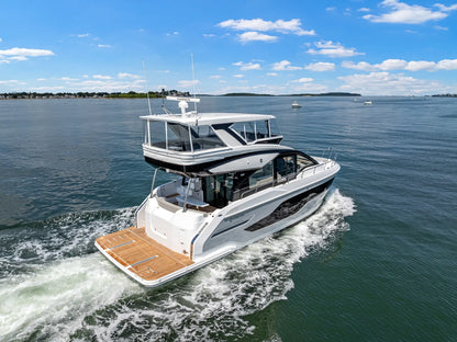 2027 Cruisers Yachts 50 FLY 50.0 feet, Clearwater, Florida #3