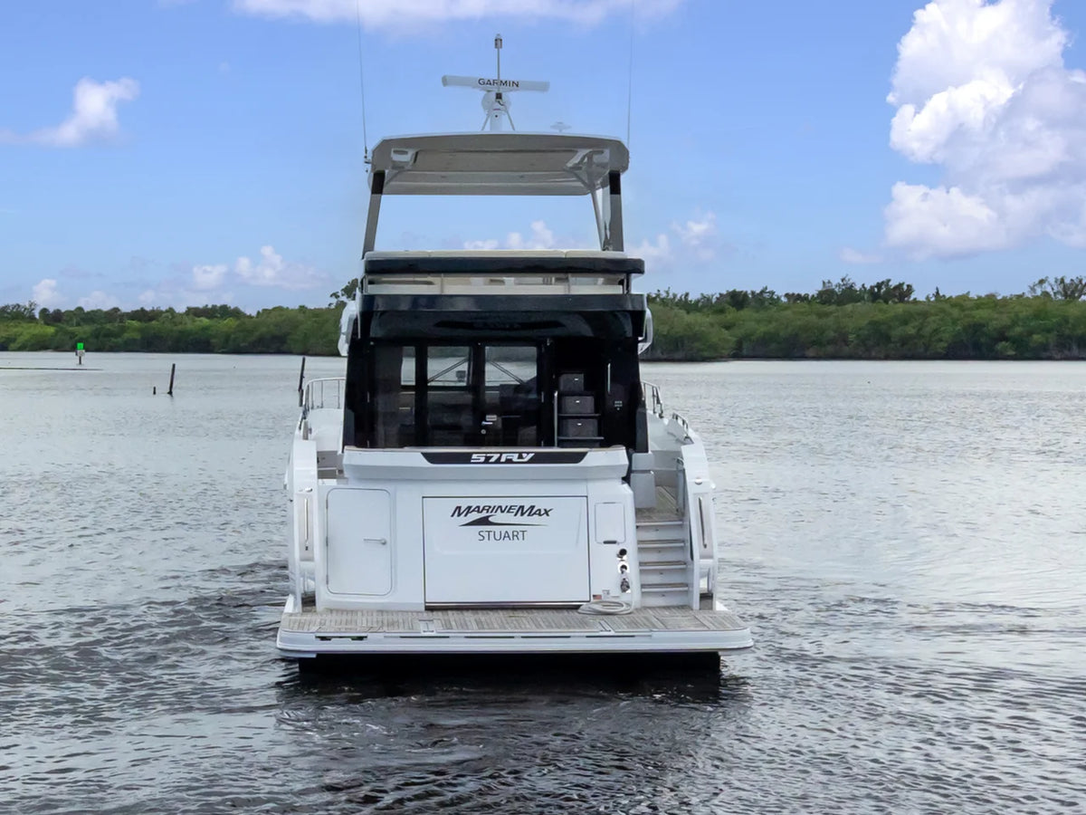 2026 Cruisers Yachts 57 FLY 57.0 feet, Clearwater, Florida #7