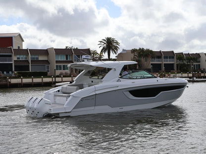 2026 Cruisers Yachts 38 GLS Outboard 38.0 feet, Clearwater, Florida #8