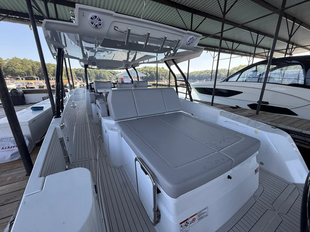 2026 Cruisers Yachts 38 VTR 38.0 feet, Clearwater, Florida #6