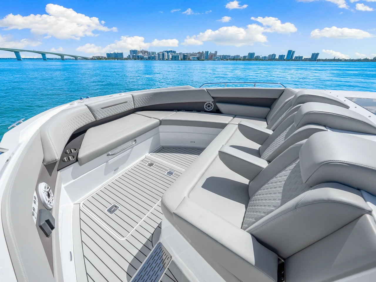 2026 Cruisers Yachts 50GLS OB 50.0 feet, Clearwater, Florida #9