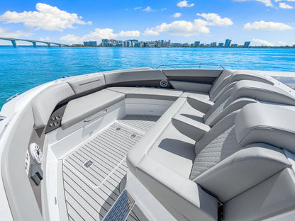 2026 Cruisers Yachts 50GLS OB 50.0 feet, Clearwater, Florida #9