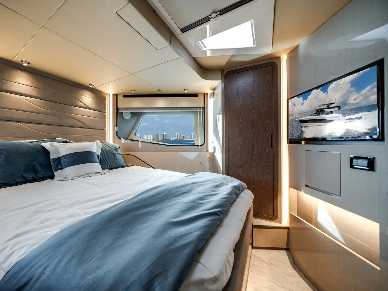 2026 Cruisers Yachts 57 FLY 57.0 feet, Clearwater, Florida #63