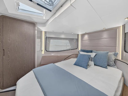 2026 Cruisers Yachts 57 FLY 57.0 feet, Clearwater, Florida #18