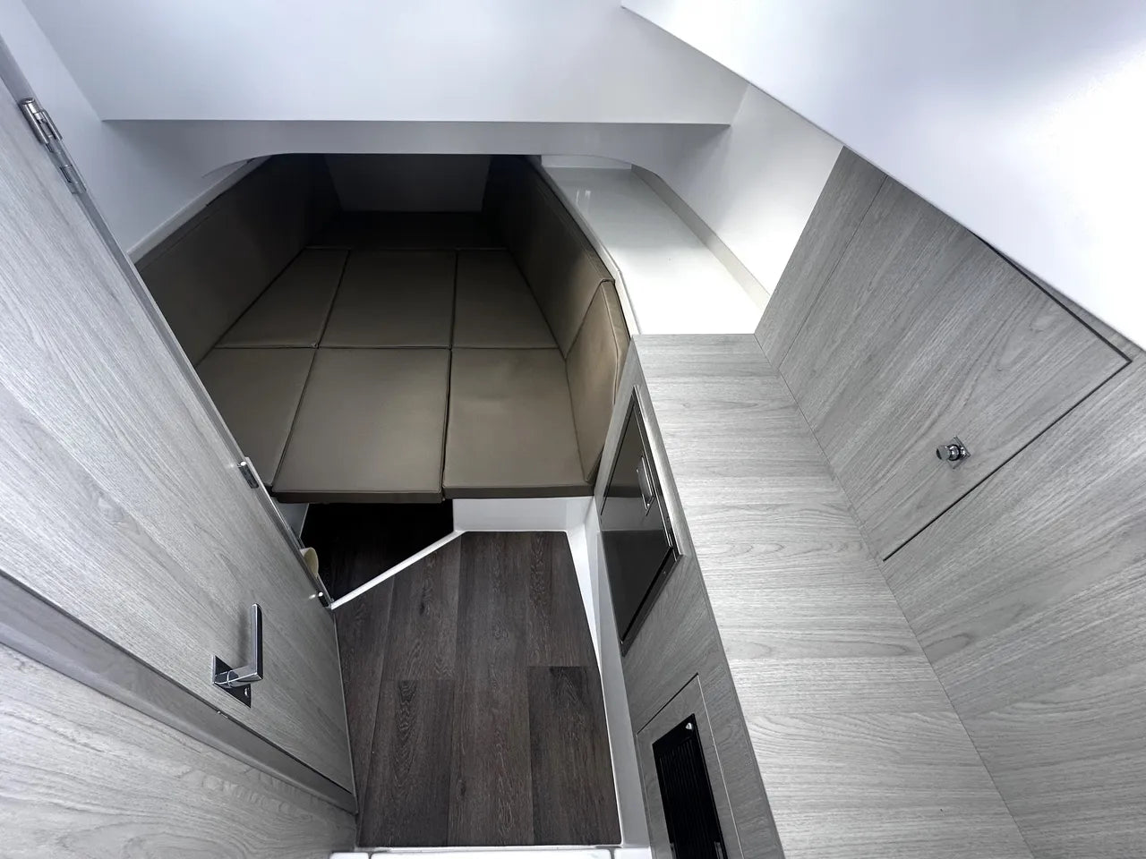 2026 Cruisers Yachts 38 VTR 38.0 feet, Clearwater, Florida #49