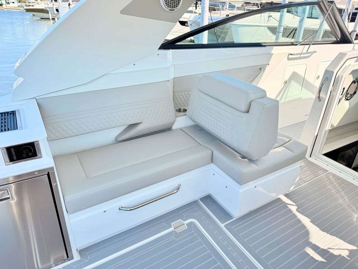 2026 Cruisers Yachts 34 GLS Outboard 34.0 feet, Clearwater, Florida #51