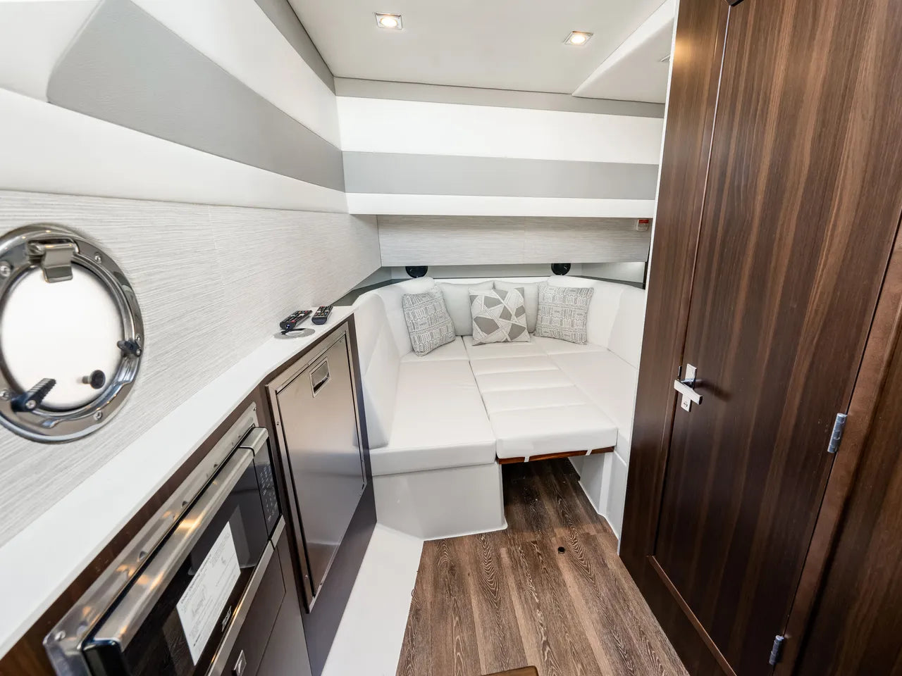 2026 Cruisers Yachts 42 GLS Outboard 42.0 feet, Clearwater, Florida #41