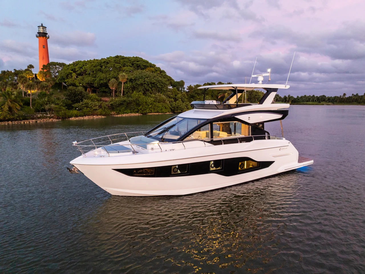 2027 Cruisers Yachts 50 FLY 50.0 feet, Clearwater, Florida #5