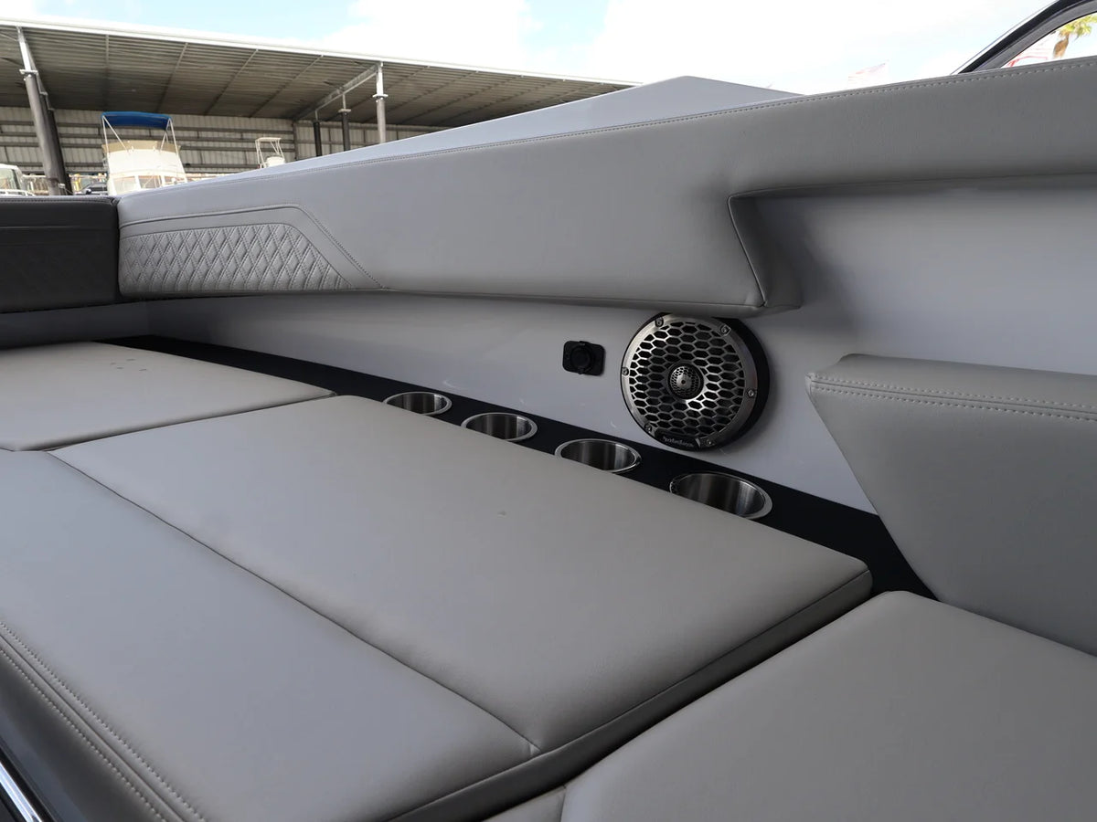 2026 Cruisers Yachts 38 GLS Outboard 38.0 feet, Clearwater, Florida #54