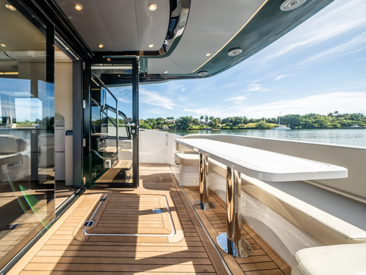 2026 Cruisers Yachts 57 FLY 57.0 feet, Clearwater, Florida #15