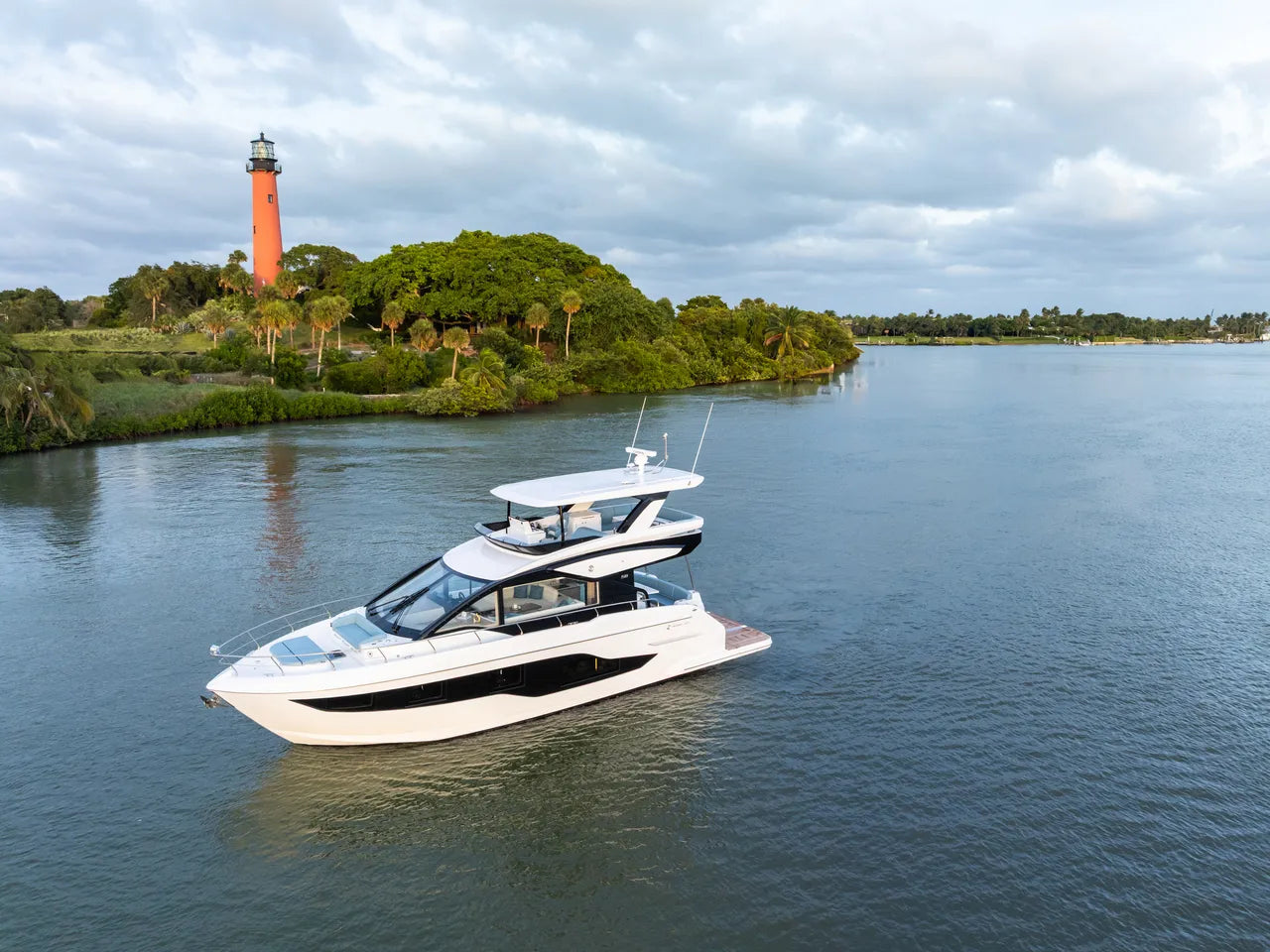 2026 Cruisers Yachts 50 FLY 50.0 feet, Clearwater, Florida #29