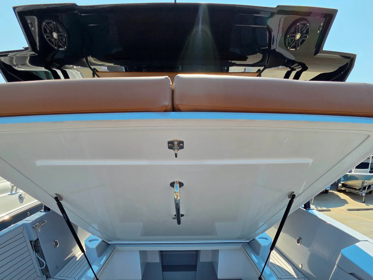 2027 Cruisers Yachts 38 VTR 38.0 feet, Clearwater, Florida #16