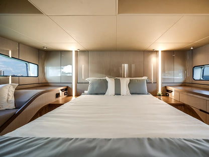2026 Cruisers Yachts 57 FLY 57.0 feet, Clearwater, Florida #52
