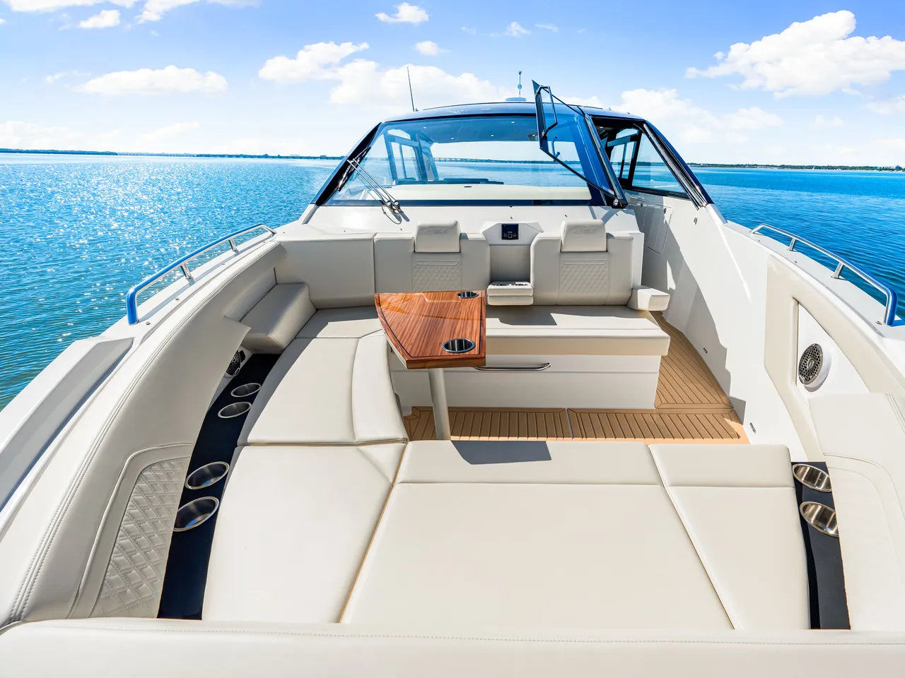 2026 Cruisers Yachts 42 GLS Outboard 42.0 feet, Clearwater, Florida #47