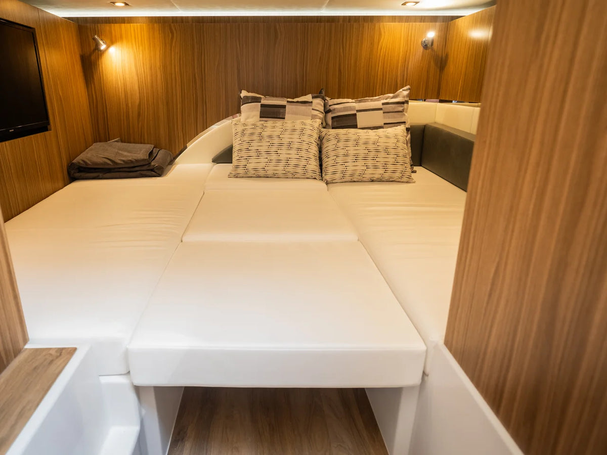 2026 Cruisers Yachts 50GLS OB 50.0 feet, Clearwater, Florida #77