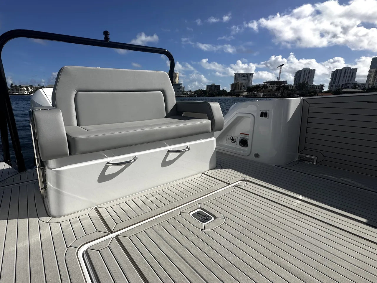 2026 Cruisers Yachts 38 VTR 38.0 feet, Clearwater, Florida #21