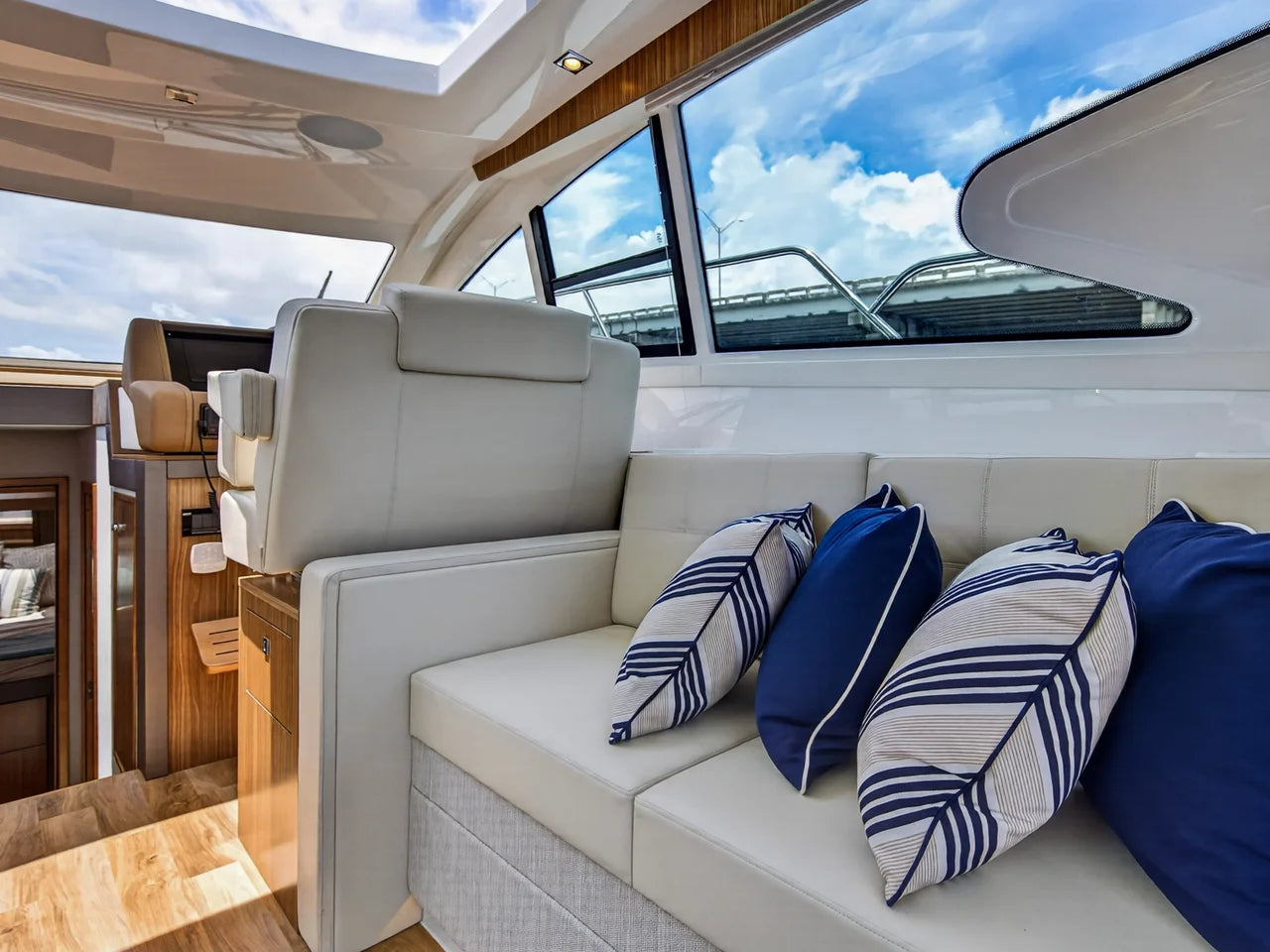 2026 Cruisers Yachts 46 Cantius 46.0 feet, Clearwater, Florida #34