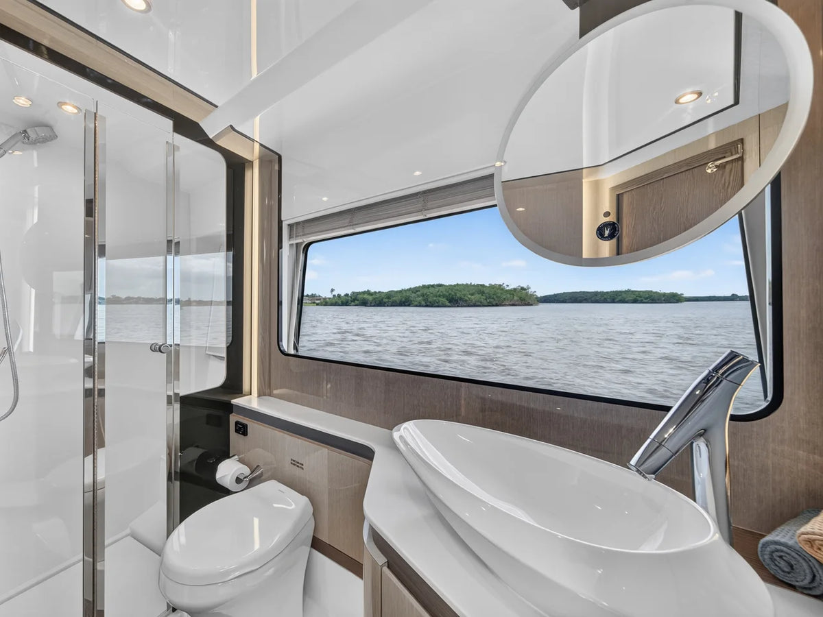 2026 Cruisers Yachts 57 FLY 57.0 feet, Clearwater, Florida #22
