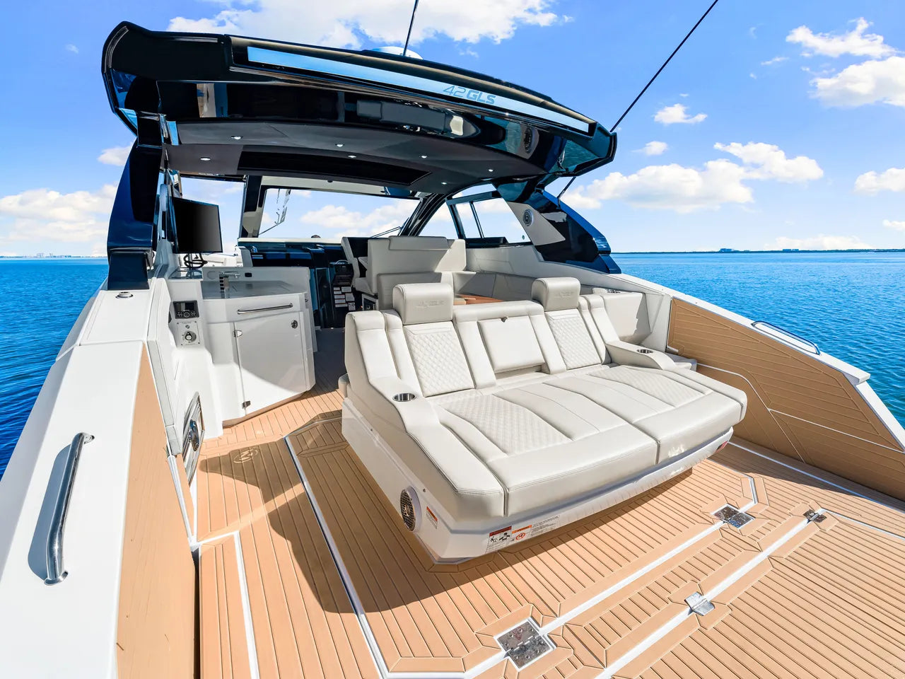 2026 Cruisers Yachts 42 GLS Outboard 42.0 feet, Clearwater, Florida #25